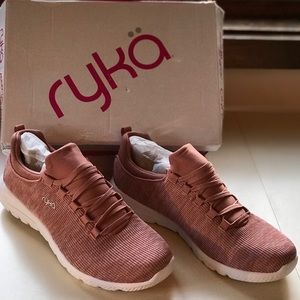 Ryka Women’s Sneakers in Tea Rose Size 11W NWT